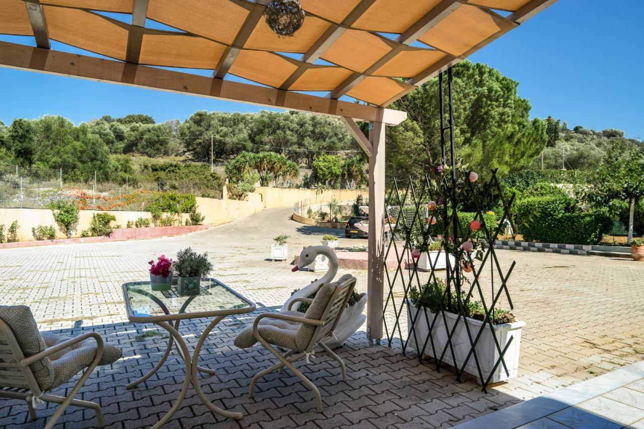 Acqui Villa Argostoli  Exteriör bild